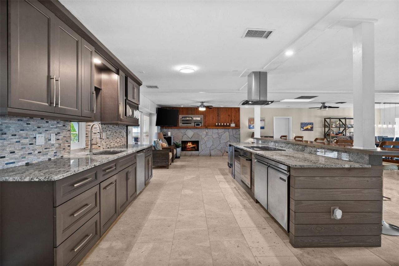 2129 W Tobago Circle, Fort Myers, FL 33905 Photo