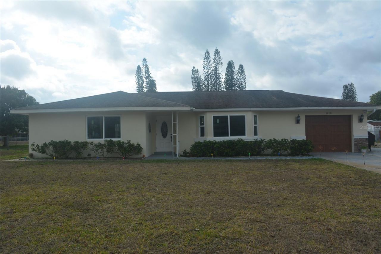1410 Alwynne Drive, Lehigh Acres, FL 33936 Photo
