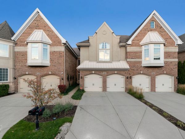 156 Paxton Road, Bloomingdale, IL 60108