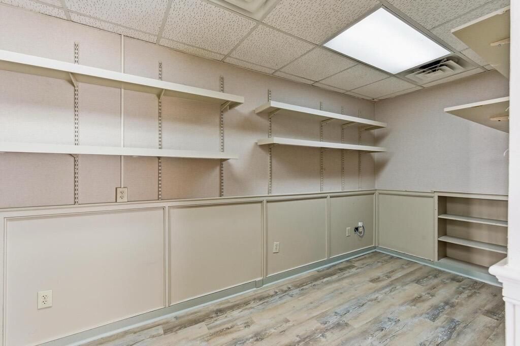 61 Broad Street Photo 12