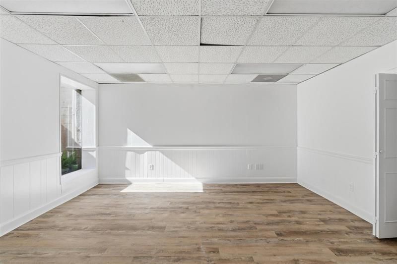 61 Broad Street Photo 14