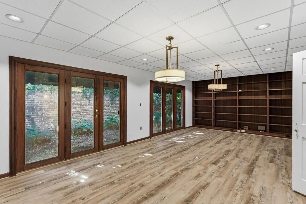 61 Broad Street Photo 21