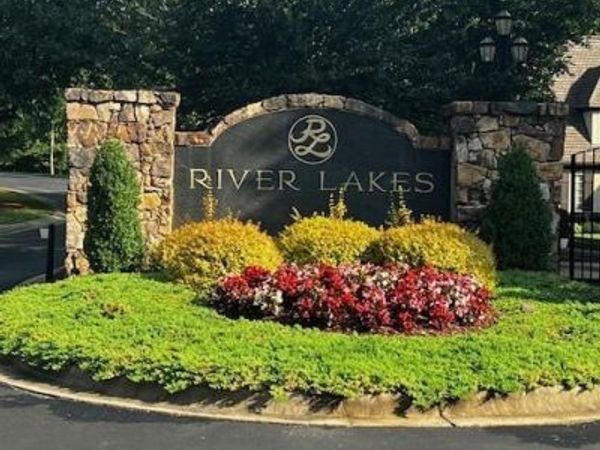 8112 Bayview Lane , Belmont, NC 28012