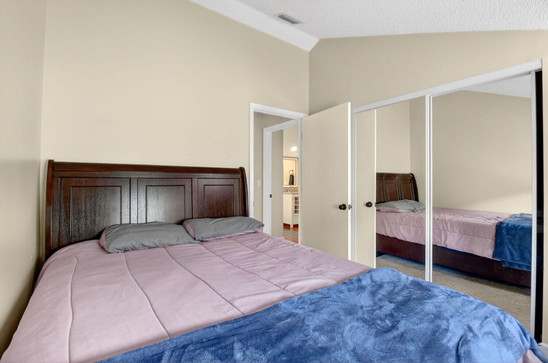 5812 Thisledown Court, West Palm Beach, FL 33415 Photo