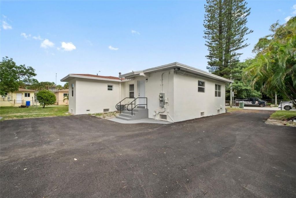 1219 NW 33rd Street, Unit A, Miami, FL 33142 Photo