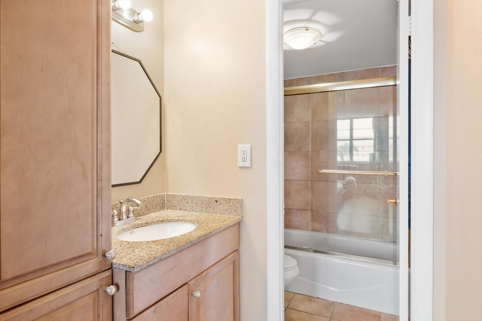 3161 S Ocean Drive, Unit 409, Hallandale Beach, FL 33009 Photo