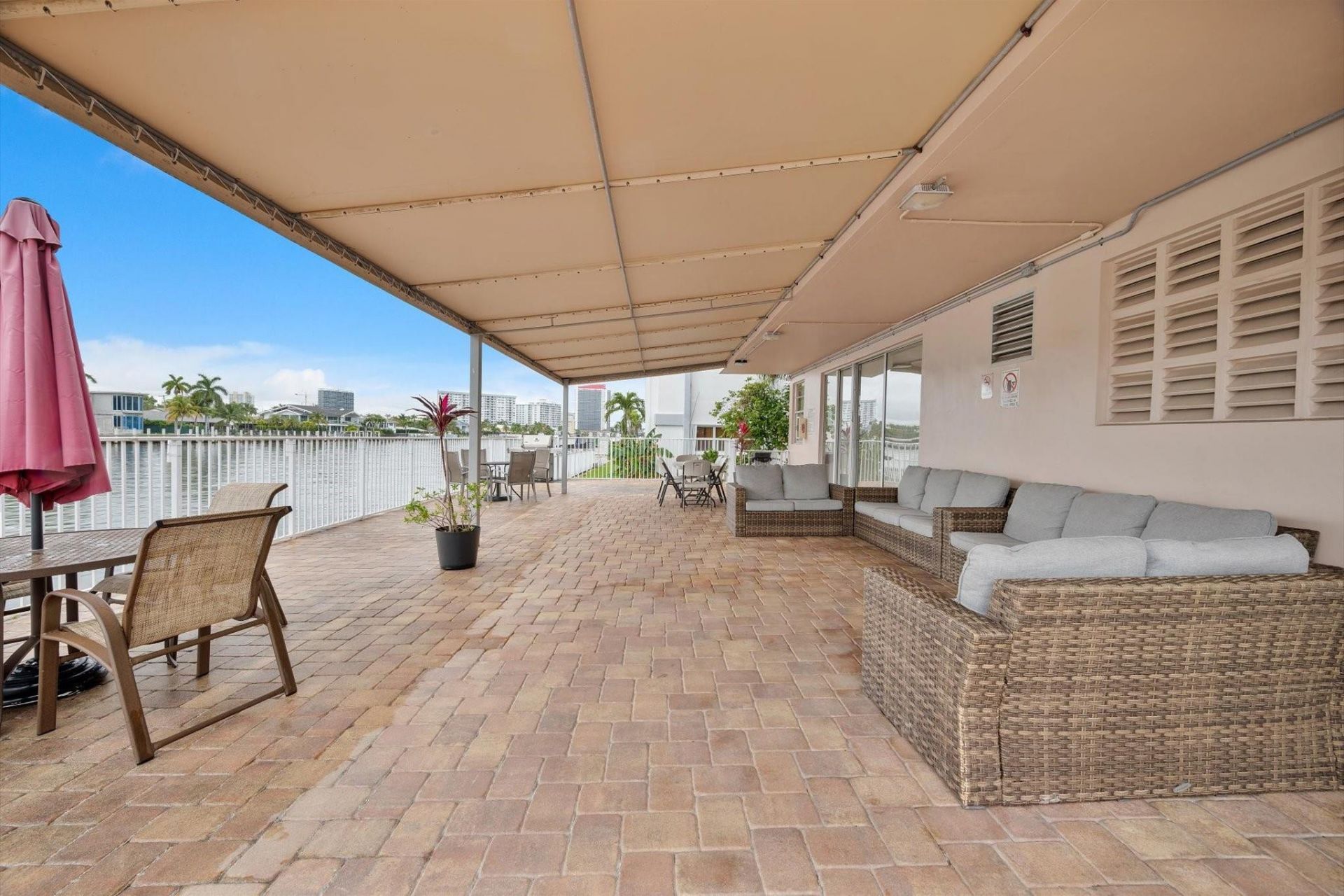 3161 S Ocean Drive, Unit 409, Hallandale Beach, FL 33009 Photo