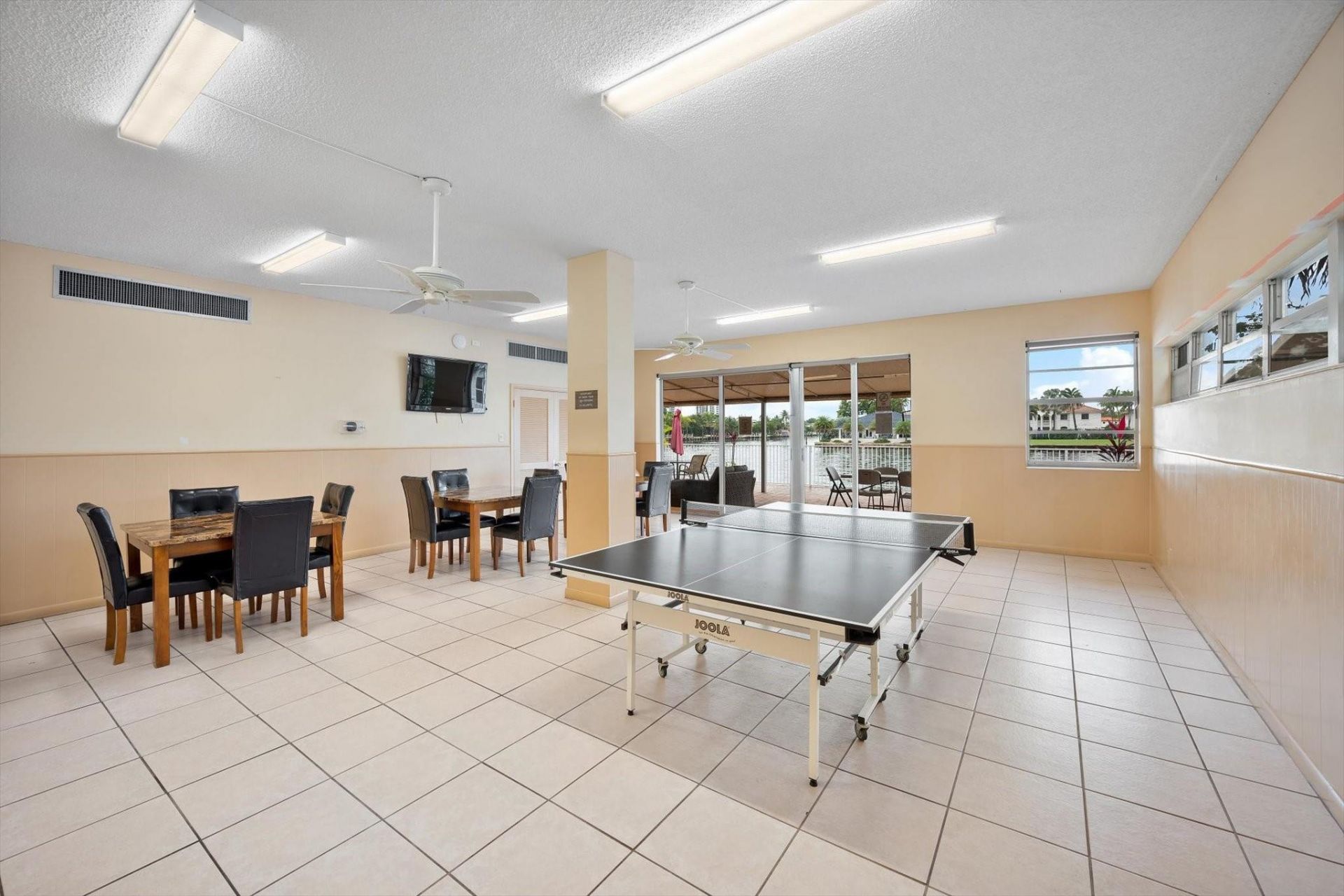 3161 S Ocean Drive, Unit 409, Hallandale Beach, FL 33009 Photo