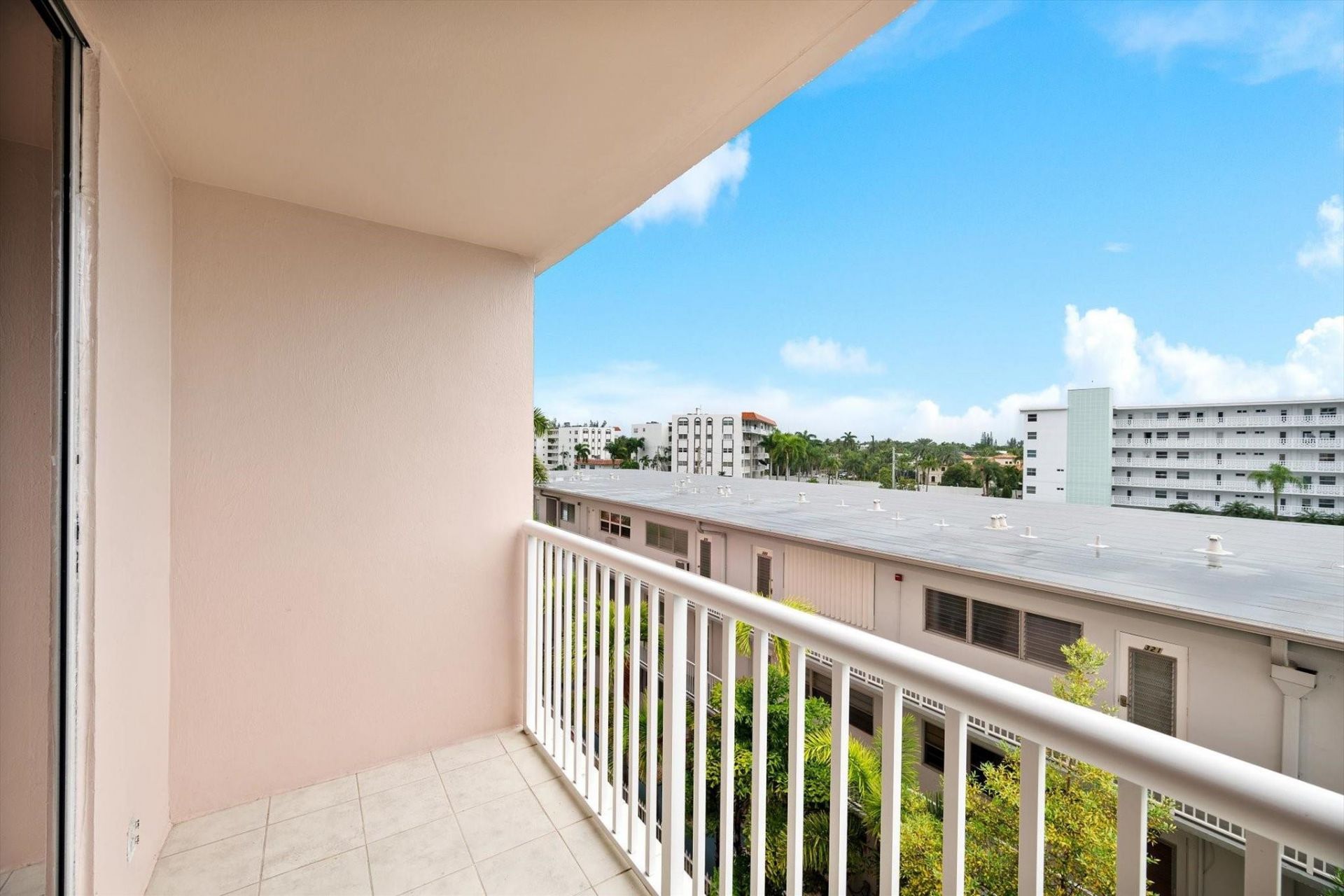 3161 S Ocean Drive, Unit 409, Hallandale Beach, FL 33009 Photo