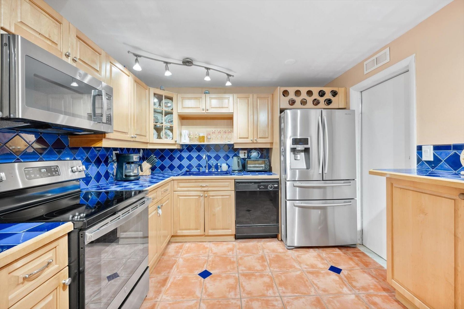 3161 S Ocean Drive, Unit 409, Hallandale Beach, FL 33009 Photo