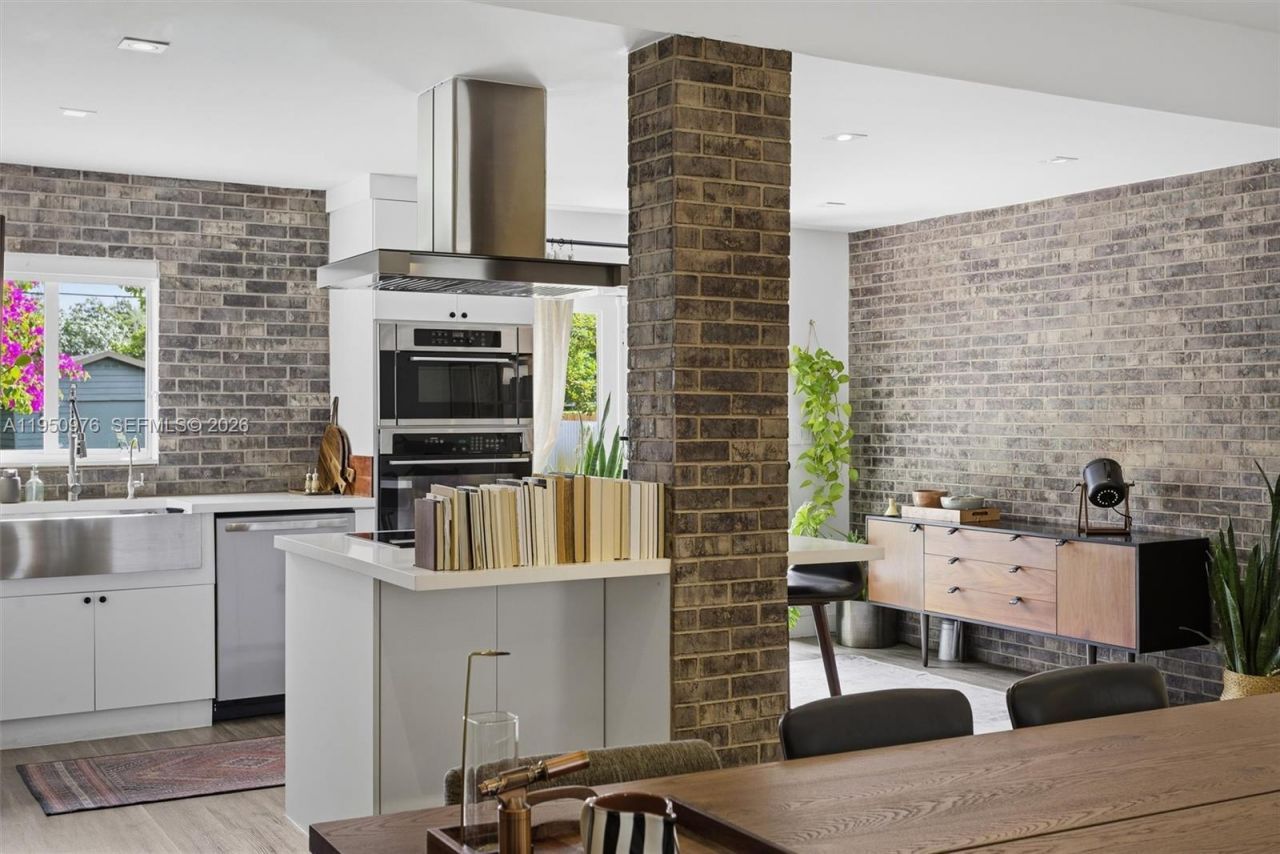 565 South Dr, Miami Springs, FL 33166 Photo