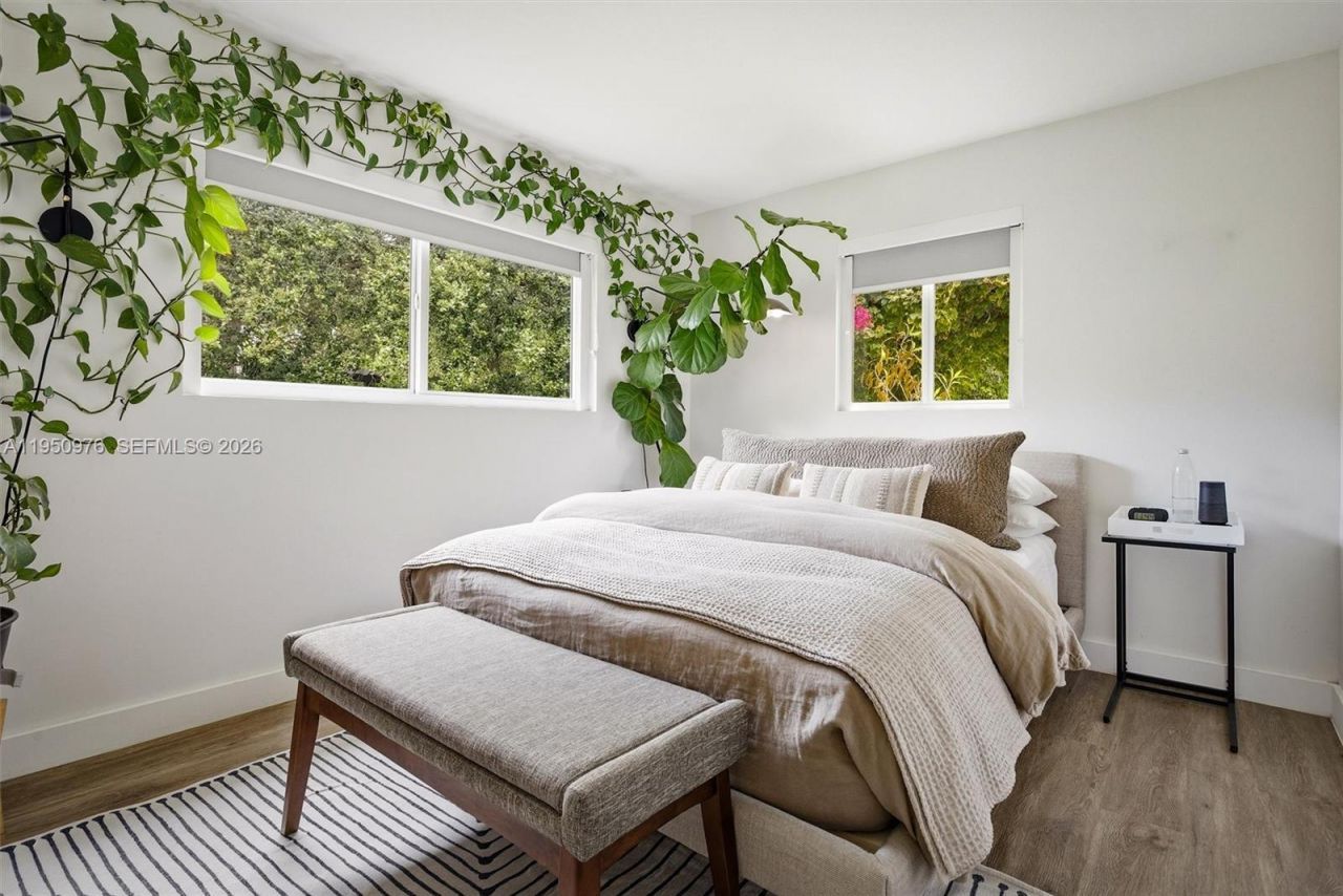 565 South Dr, Miami Springs, FL 33166 Photo