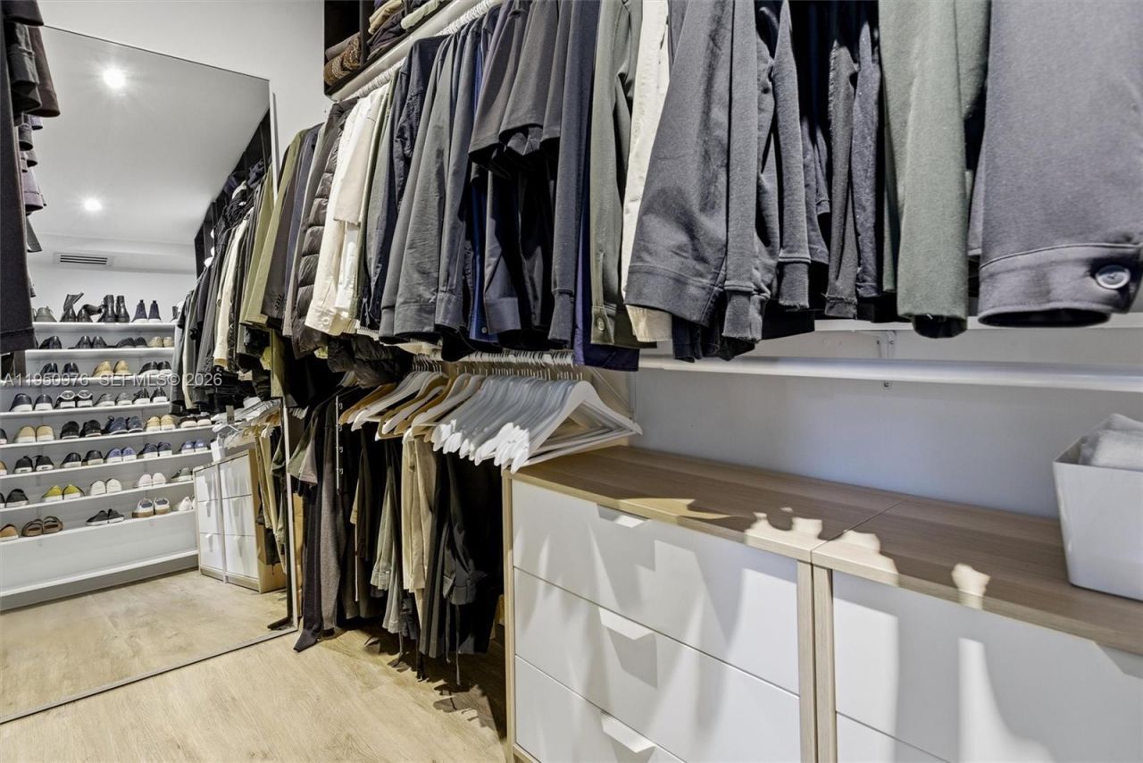 565 South Dr, Miami Springs, FL 33166 Photo