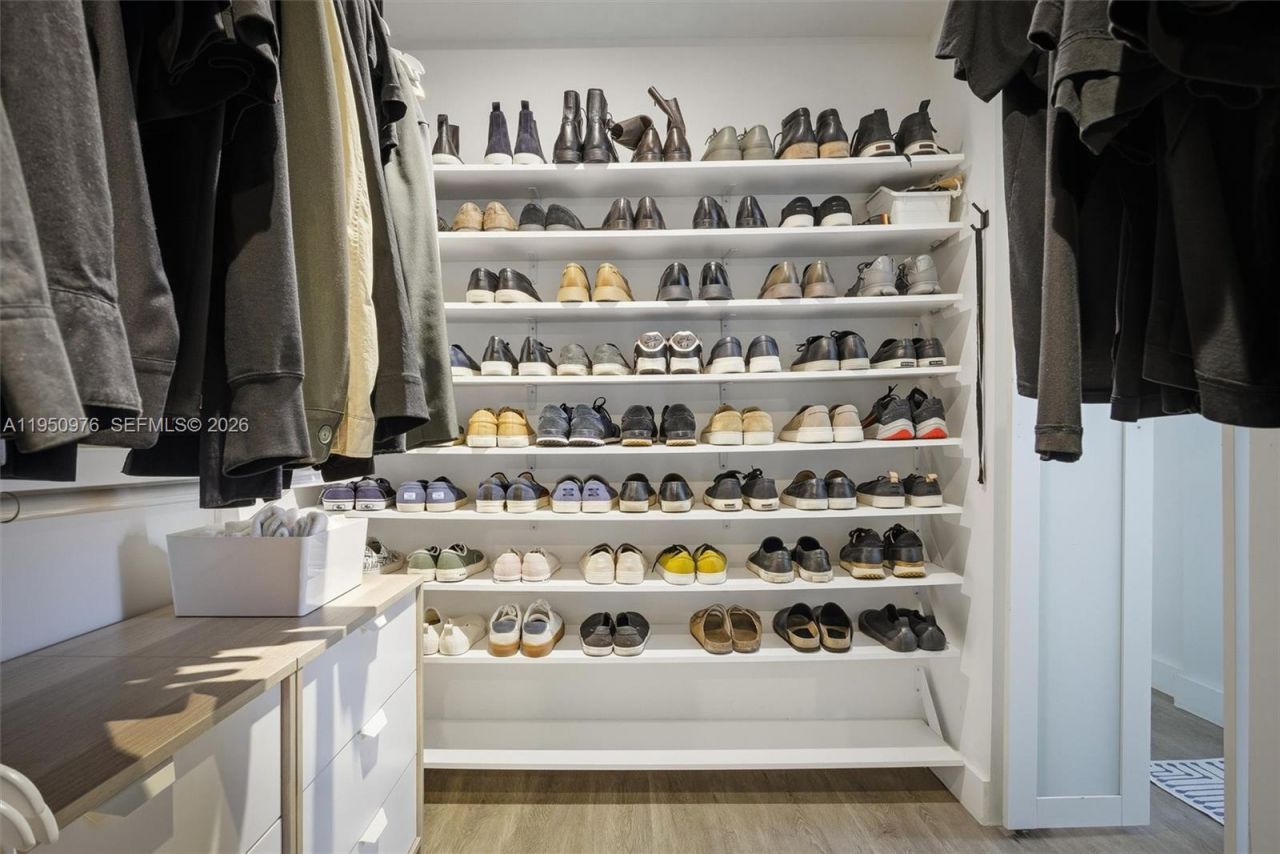 565 South Dr, Miami Springs, FL 33166 Photo