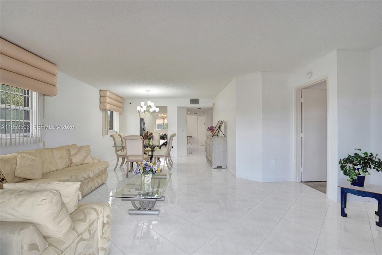 12955 SW 16th Ct, Unit 314M, Pembroke Pines, FL 33027 Photo