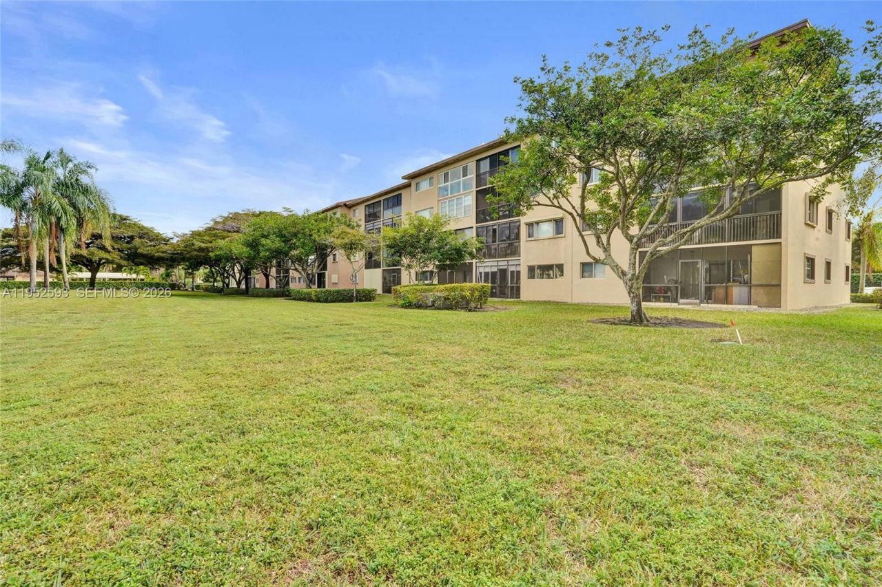 12955 SW 16th Ct, Unit 314M, Pembroke Pines, FL 33027 Photo