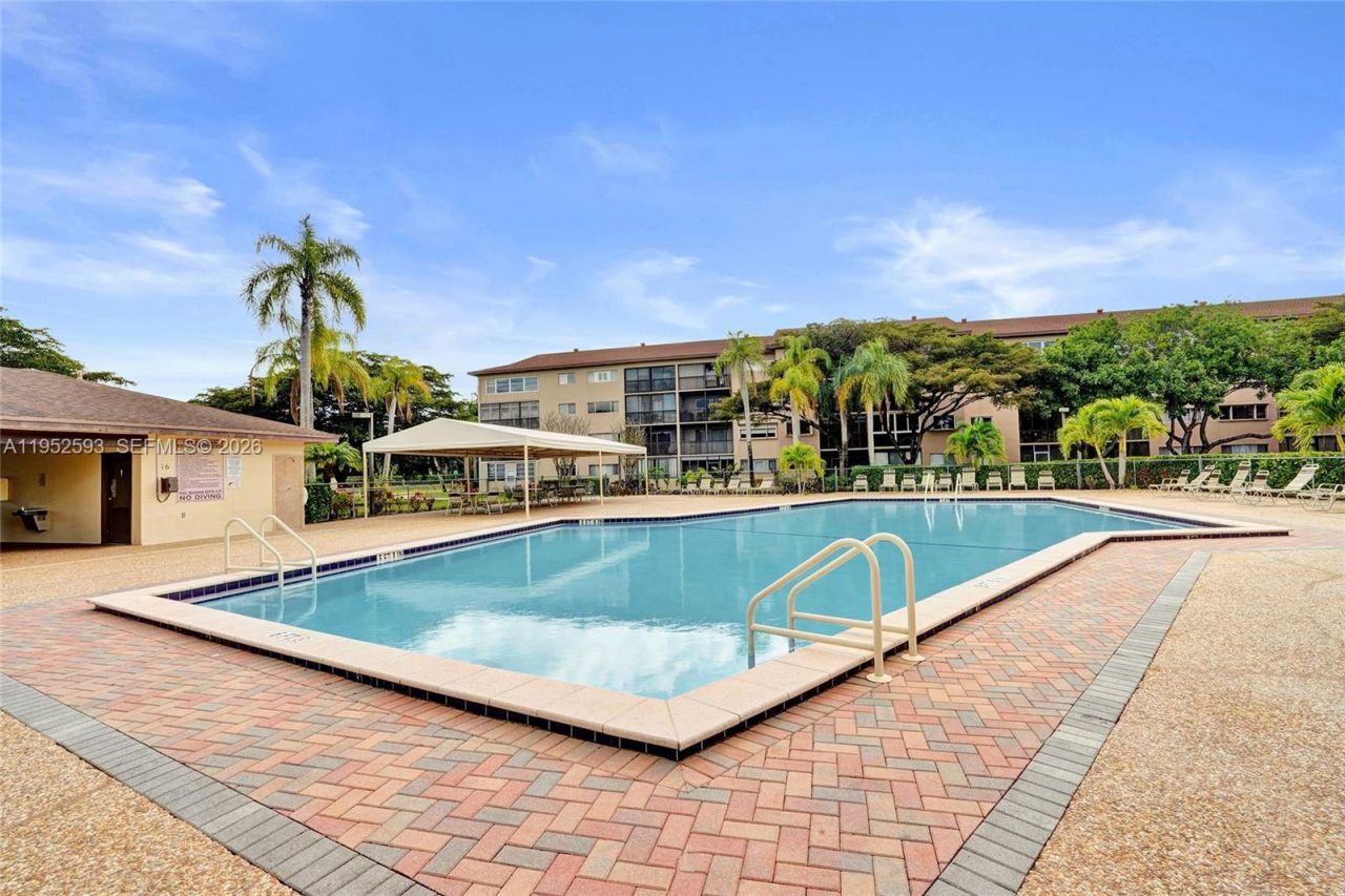 12955 SW 16th Ct, Unit 314M, Pembroke Pines, FL 33027 Photo