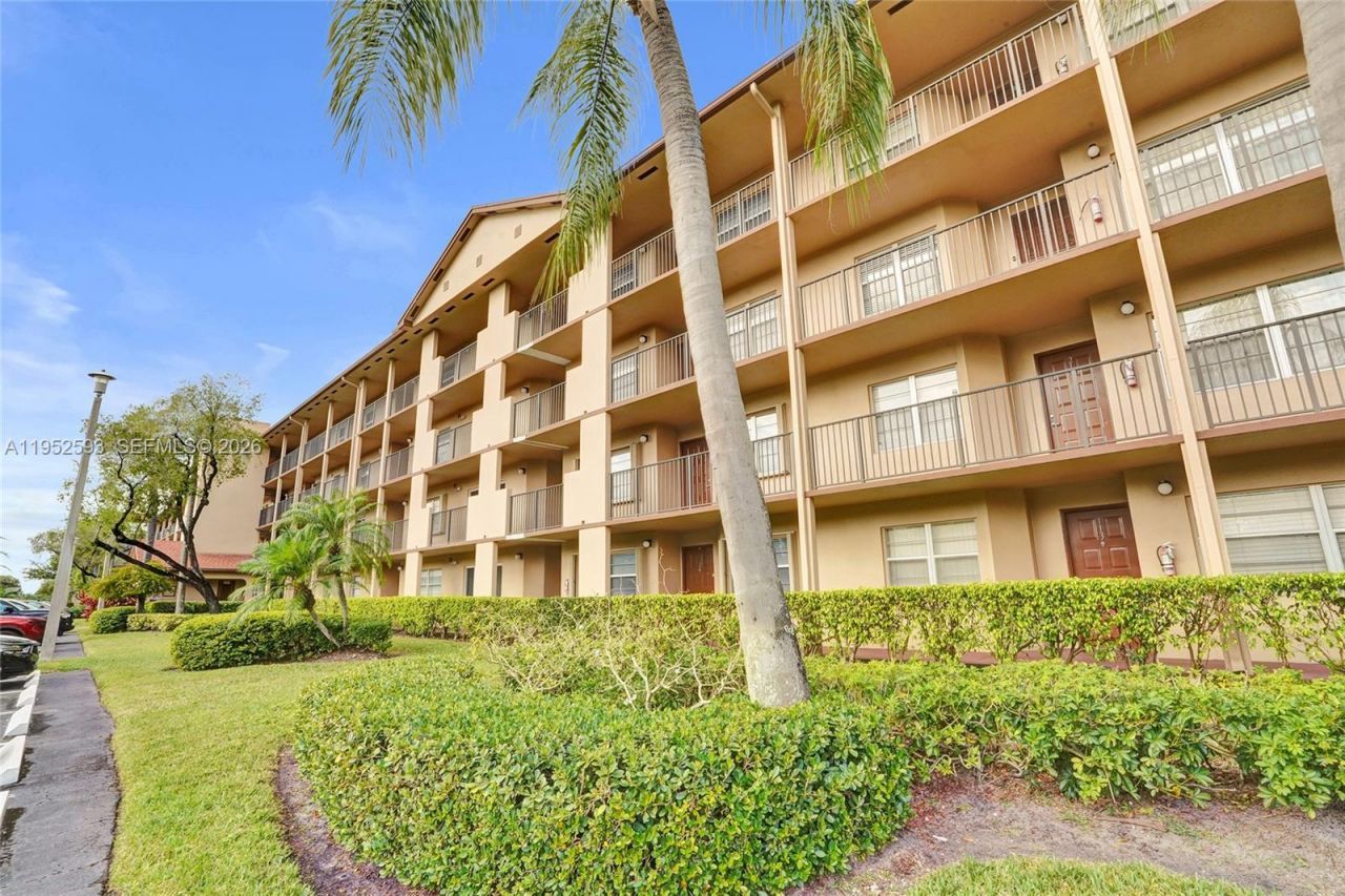 12955 SW 16th Ct, Unit 314M, Pembroke Pines, FL 33027 Photo