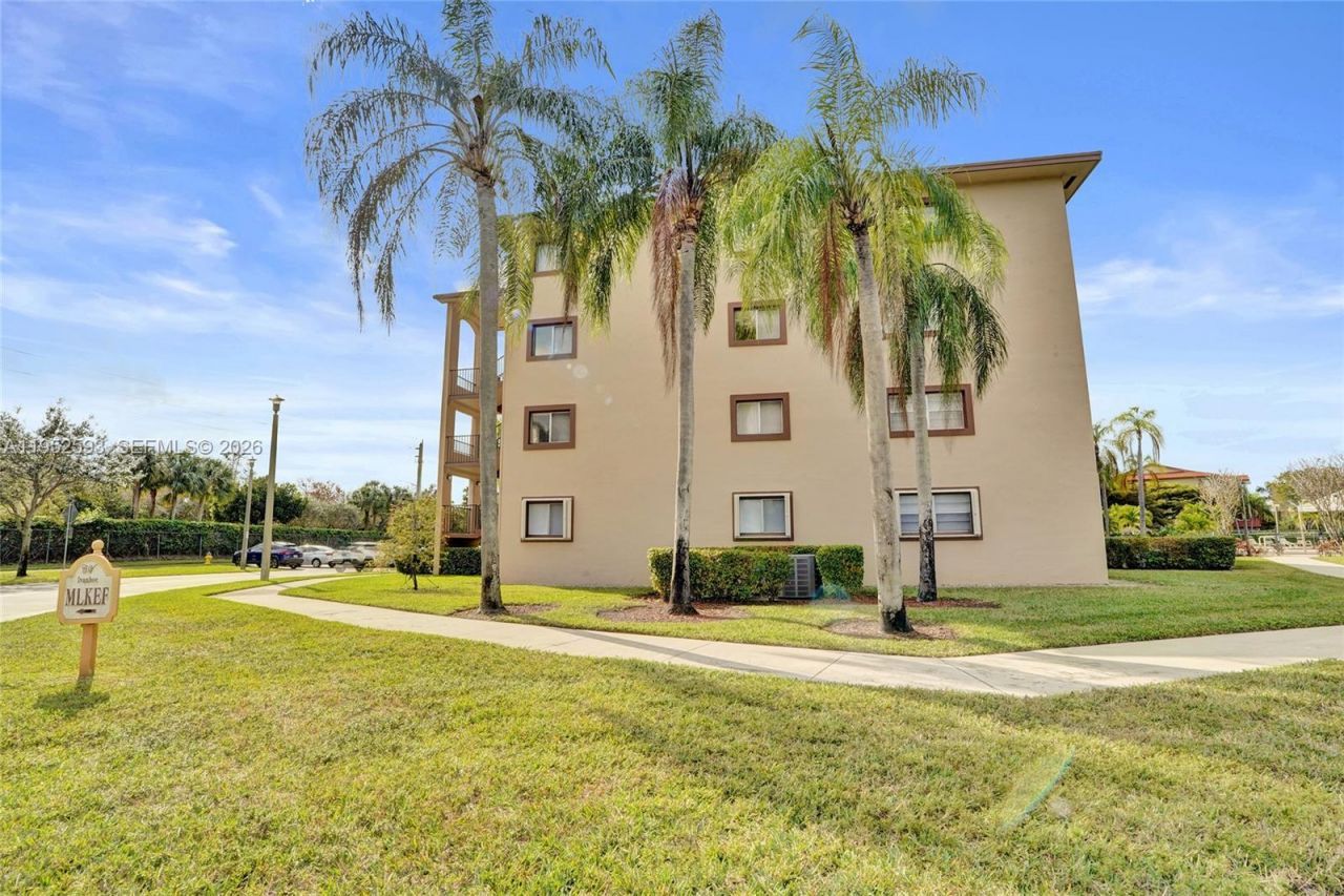 12955 SW 16th Ct, Unit 314M, Pembroke Pines, FL 33027 Photo