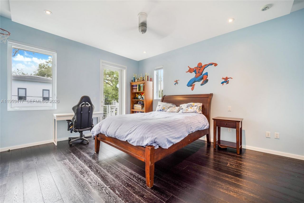 6900 Barquera St , Coral Gables, FL 33146 Photo