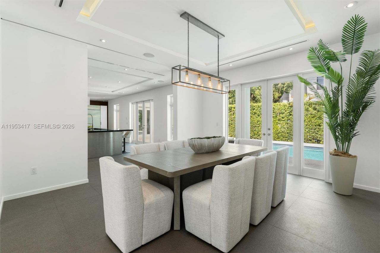 6900 Barquera St, Coral Gables, FL 33146 Photo