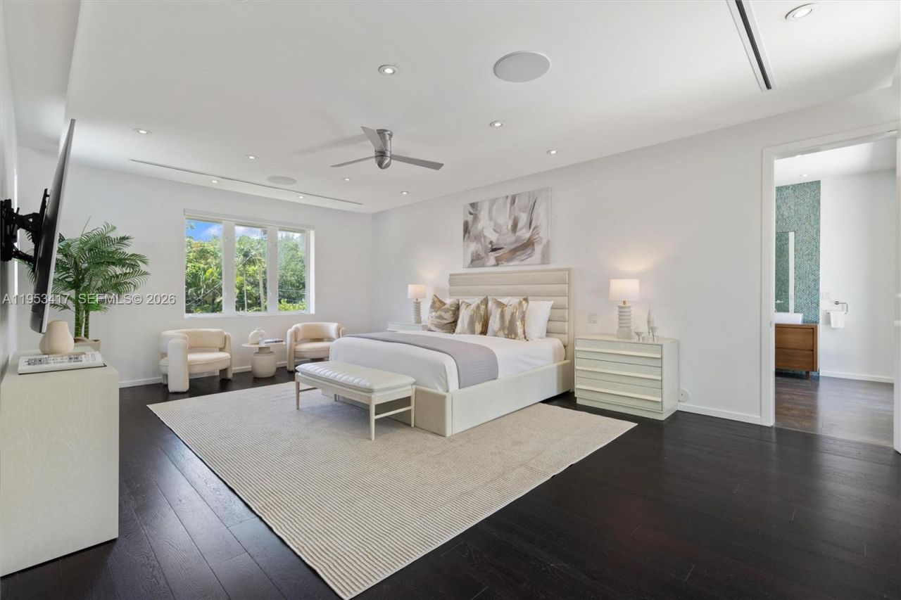 6900 Barquera St, Coral Gables, FL 33146 Photo