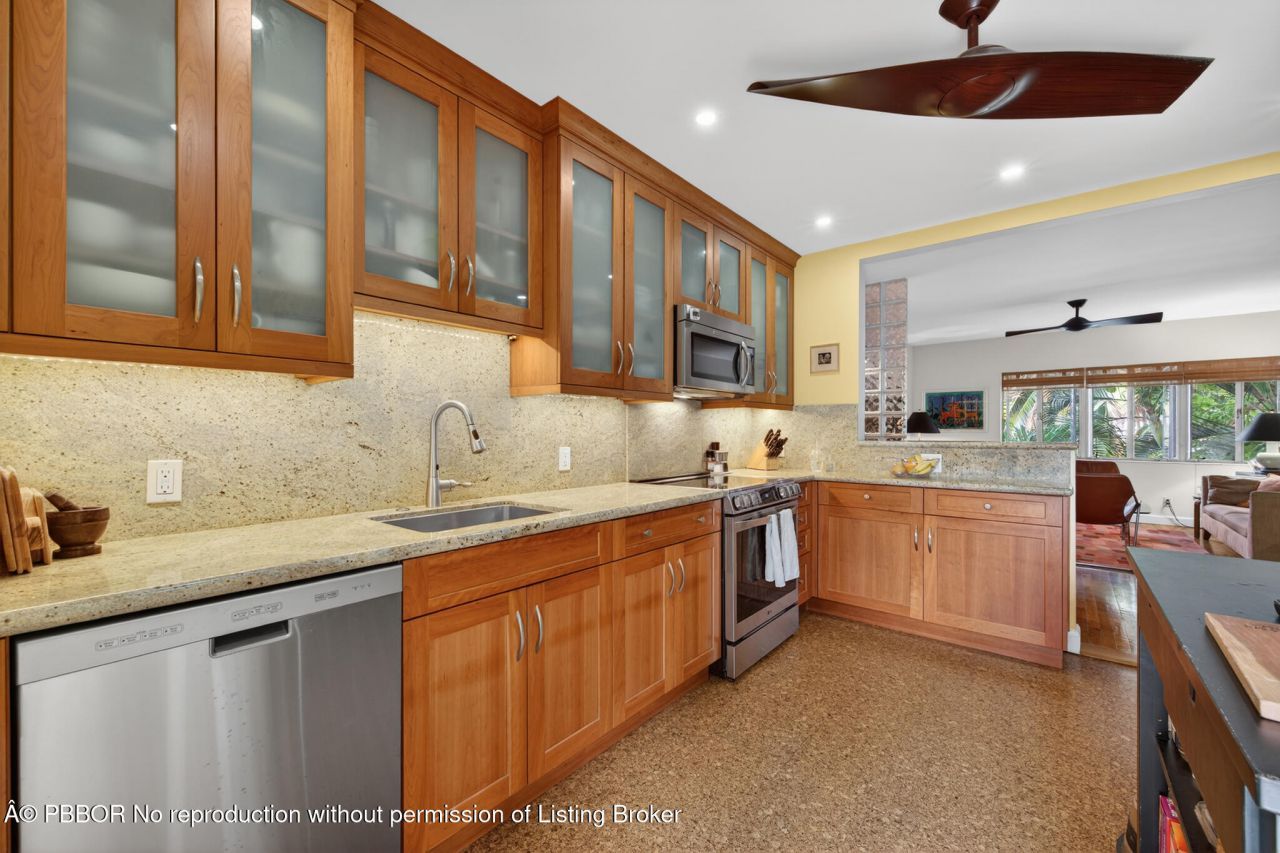 381 S Lake Drive, Unit 16, Palm Beach, FL 33480 Photo