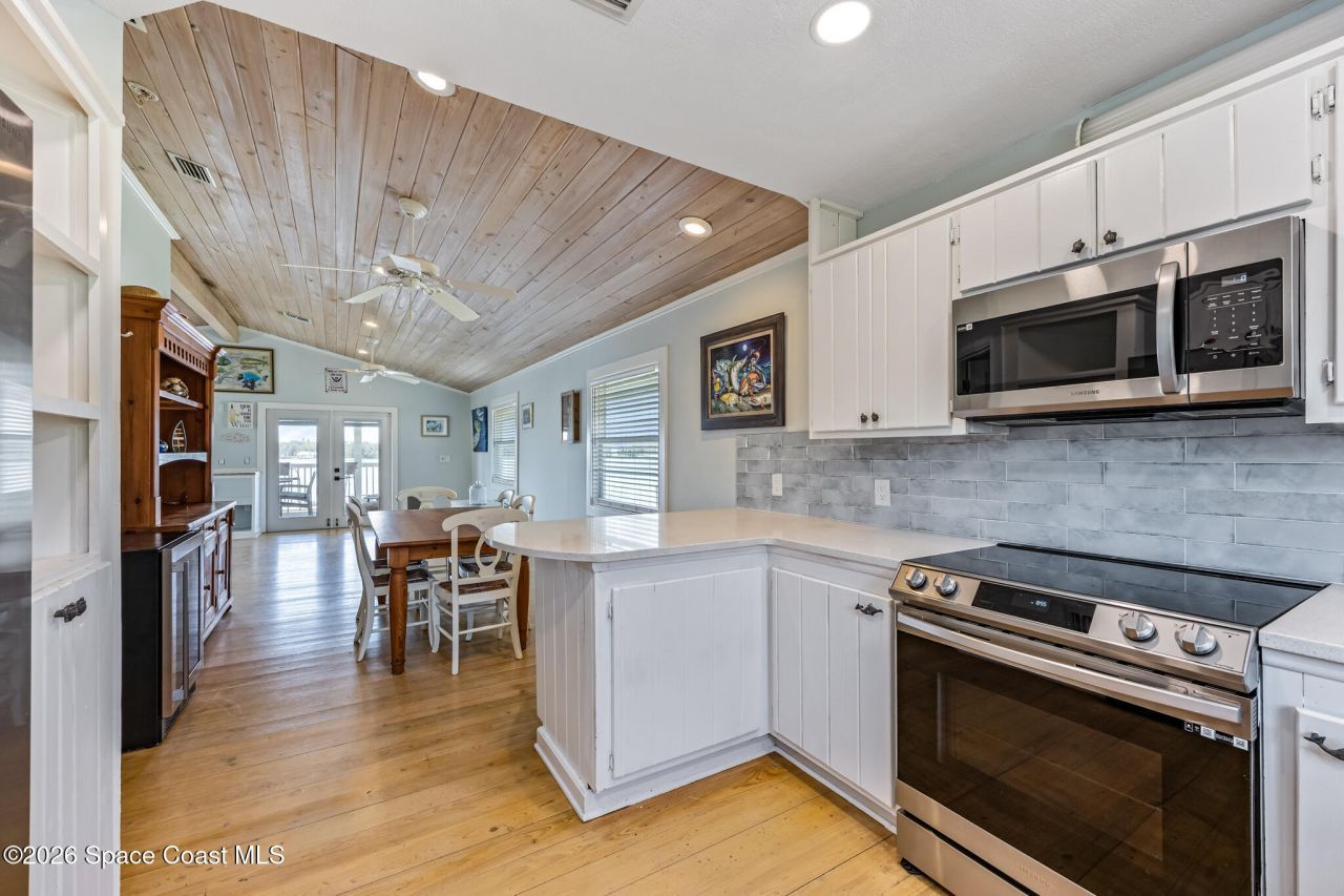 25 Vip Island , Unit A, Grant, FL 32949 Photo