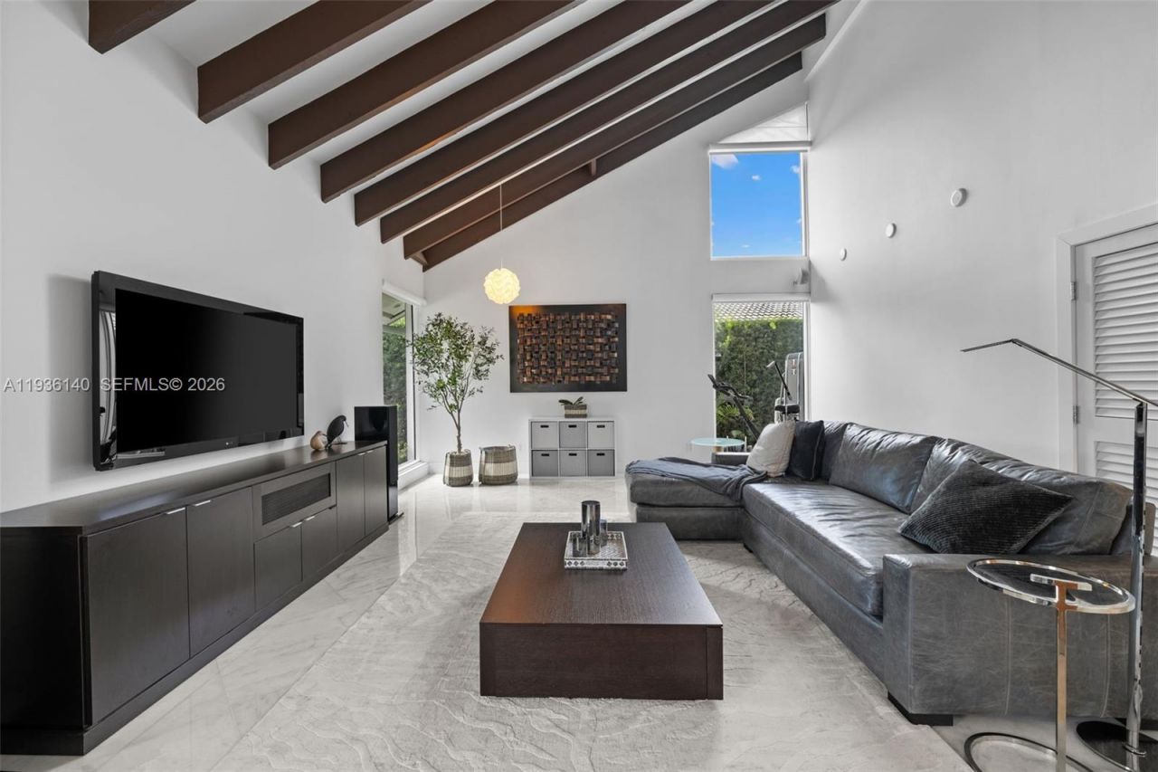 1251 Kane Concourse, Bay Harbor Islands, FL 33154 Photo