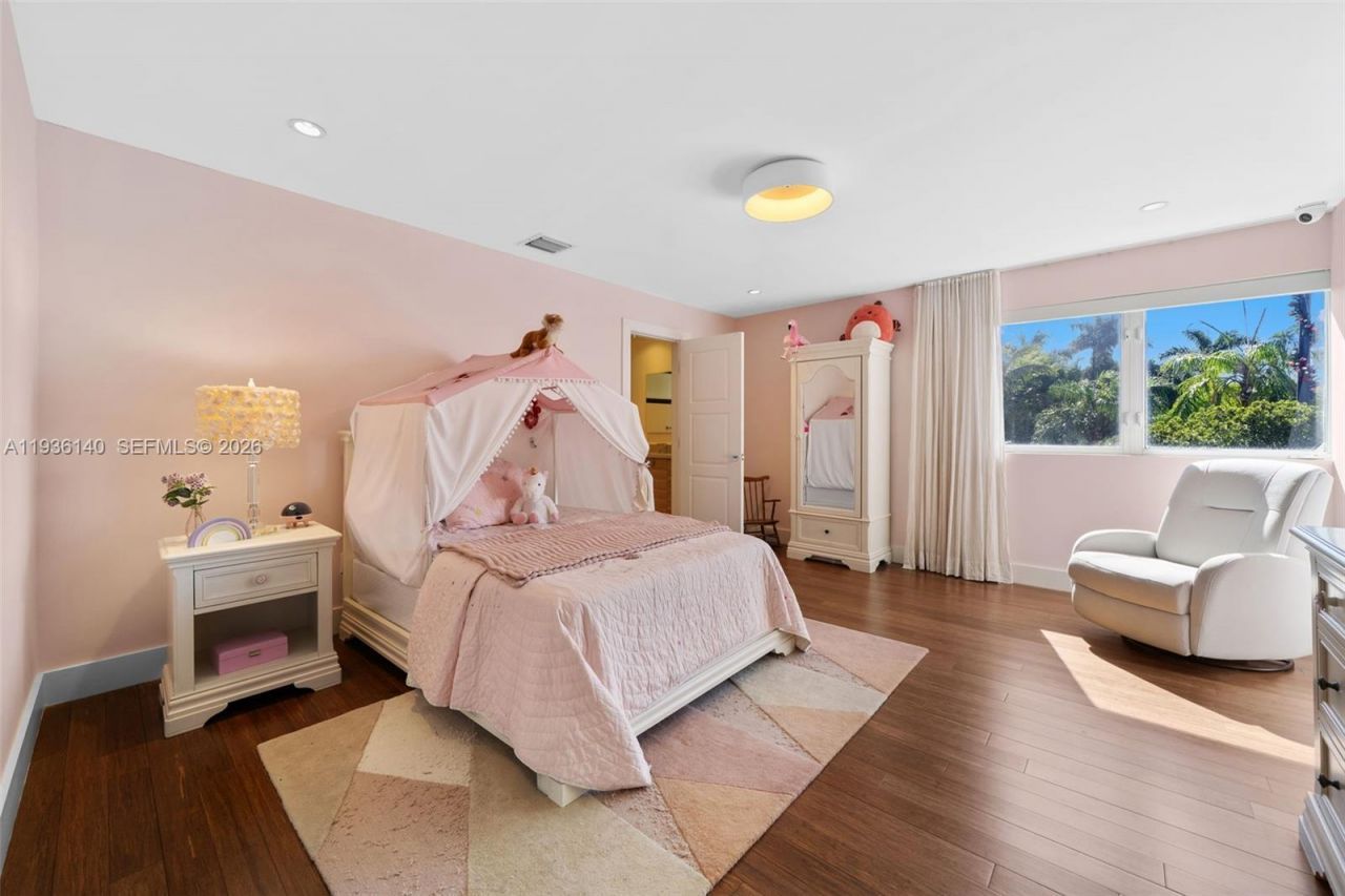 1251 Kane Concourse, Bay Harbor Islands, FL 33154 Photo