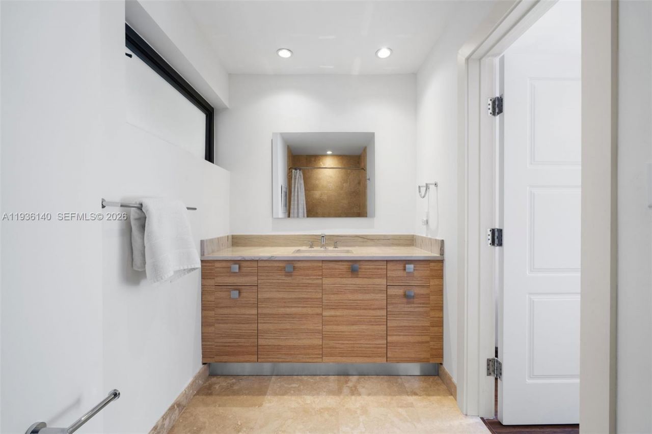 1251 Kane Concourse, Bay Harbor Islands, FL 33154 Photo