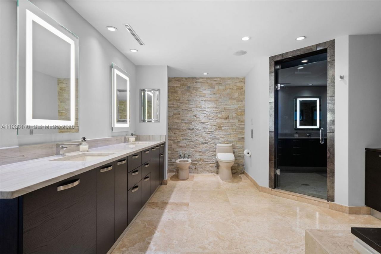 1251 Kane Concourse, Bay Harbor Islands, FL 33154 Photo