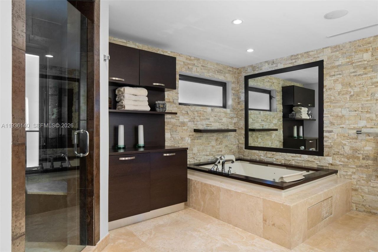 1251 Kane Concourse, Bay Harbor Islands, FL 33154 Photo