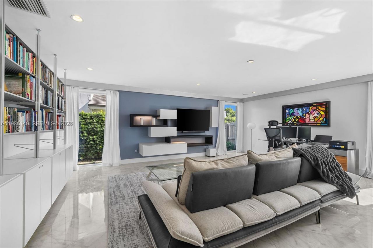 1251 Kane Concourse, Bay Harbor Islands, FL 33154 Photo