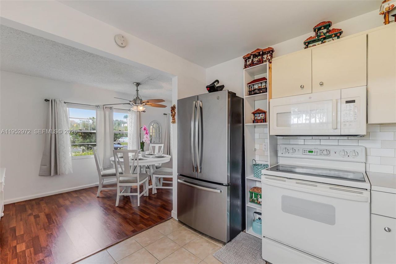 301 SW 135th Ave, Unit 118C, Pembroke Pines, FL 33027 Photo