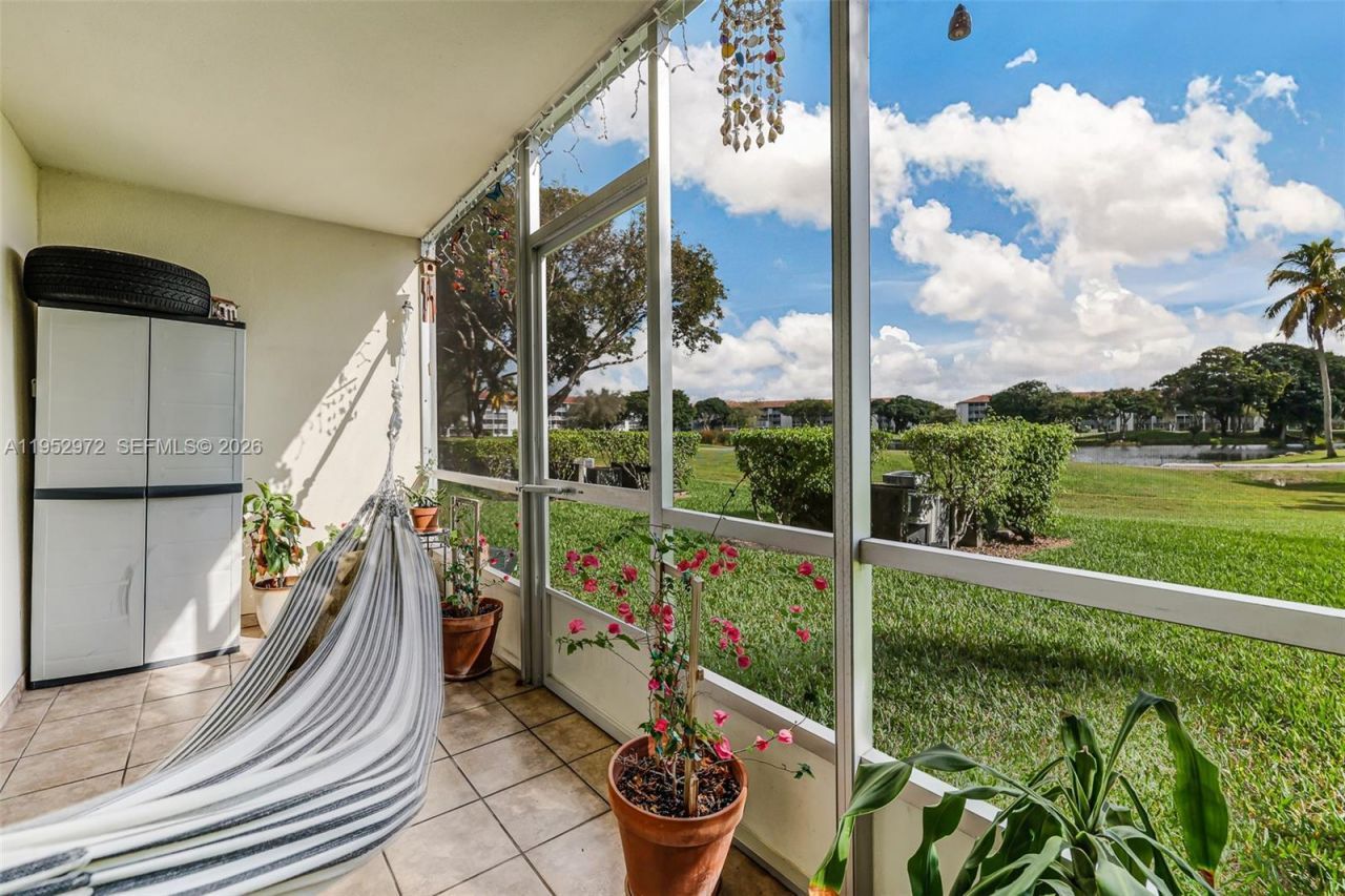301 SW 135th Ave, Unit 118C, Pembroke Pines, FL 33027 Photo