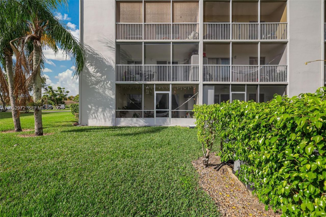 301 SW 135th Ave, Unit 118C, Pembroke Pines, FL 33027 Photo