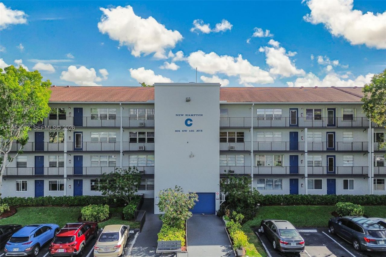 301 SW 135th Ave, Unit 118C, Pembroke Pines, FL 33027 Photo