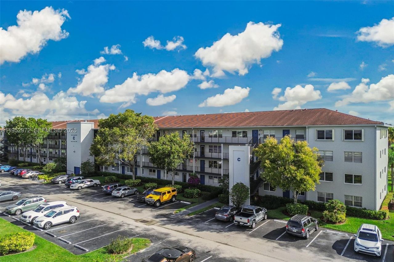 301 SW 135th Ave, Unit 118C, Pembroke Pines, FL 33027 Photo
