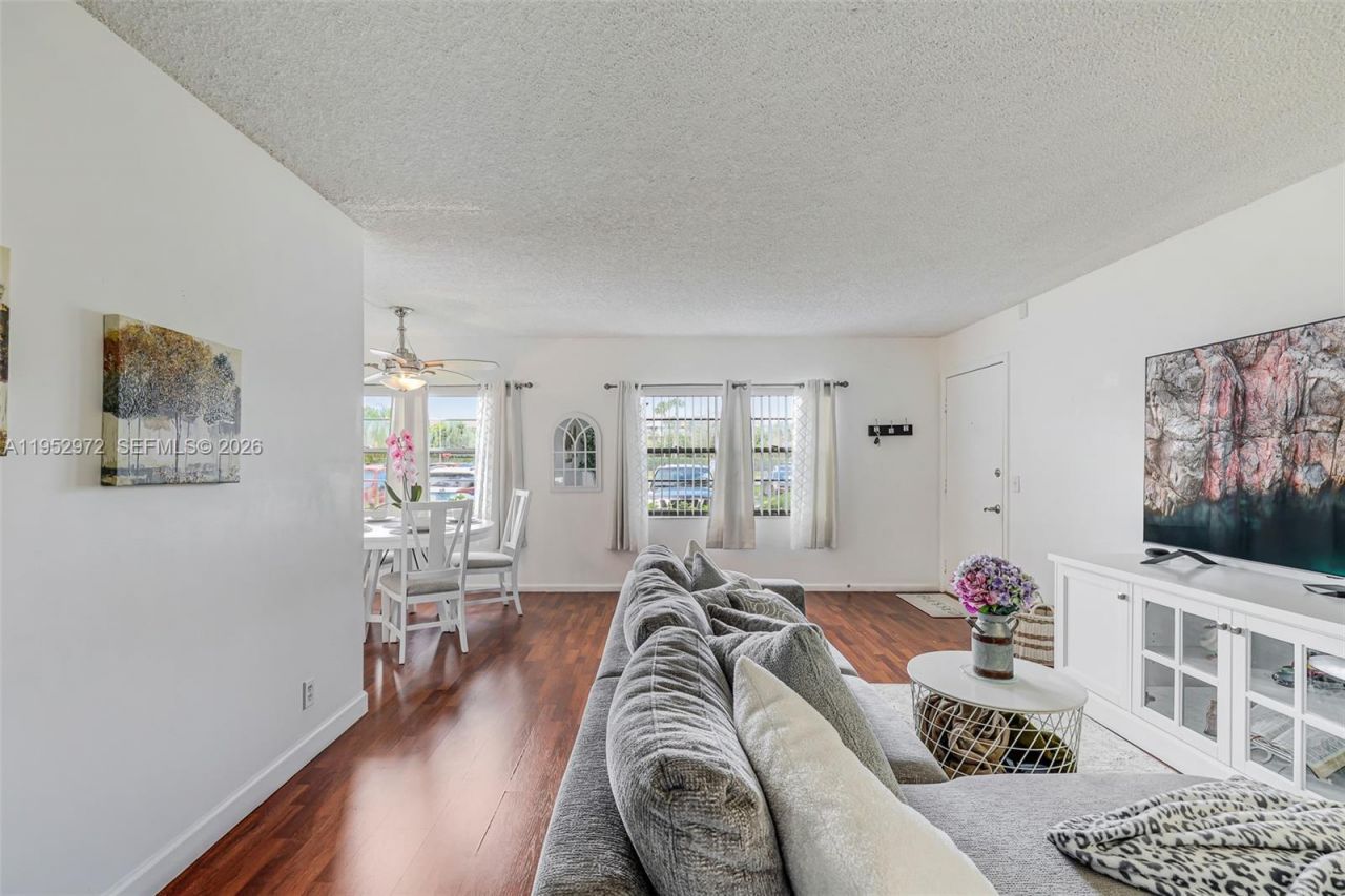 301 SW 135th Ave, Unit 118C, Pembroke Pines, FL 33027 Photo
