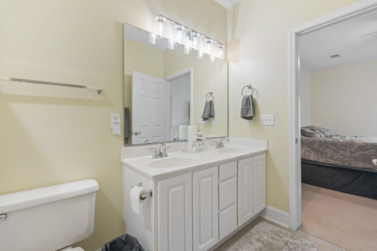 1100 Commons Blvd. Photo 18