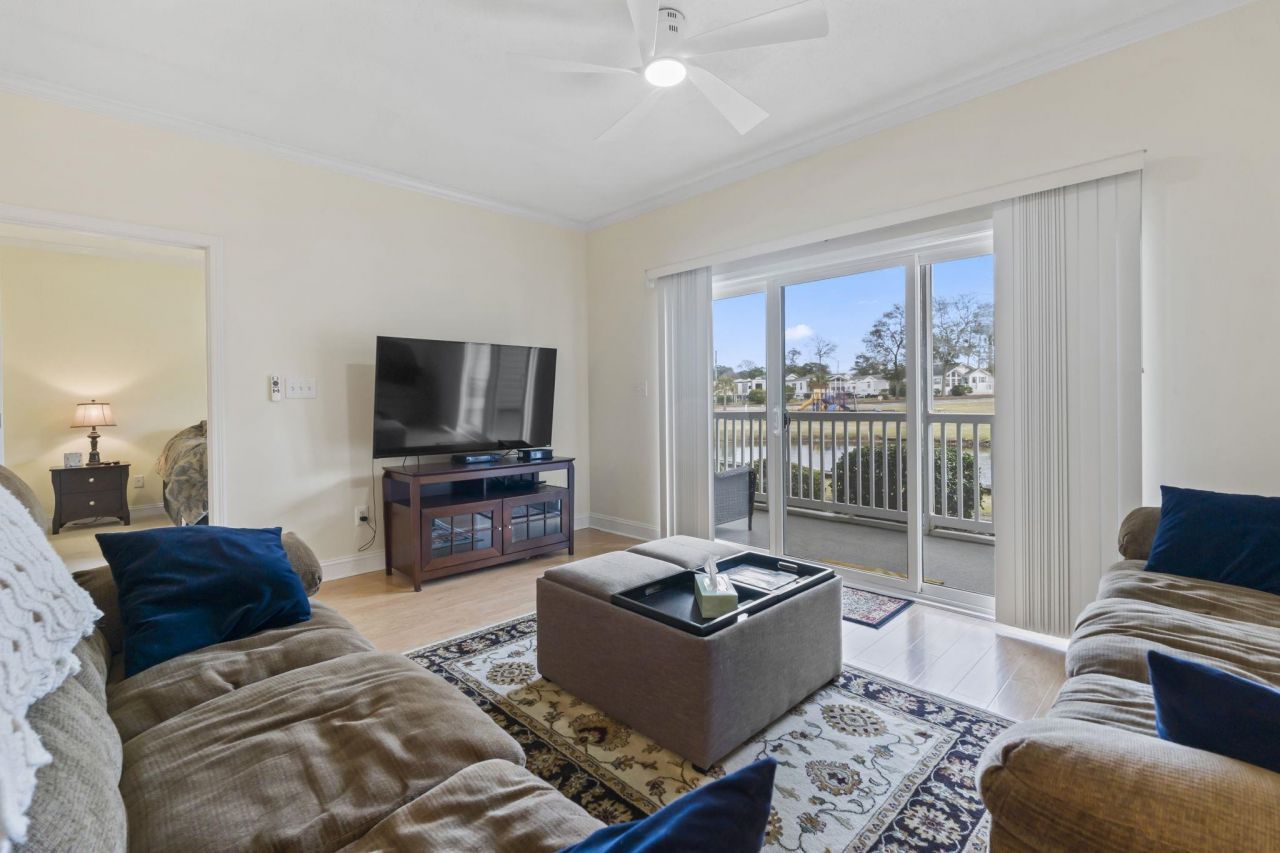 1100 Commons Blvd. Photo 22