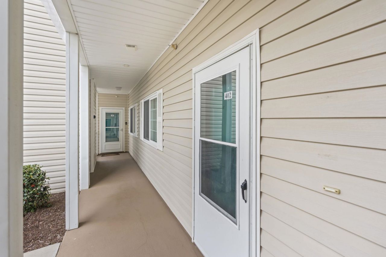 1100 Commons Blvd. Photo 28