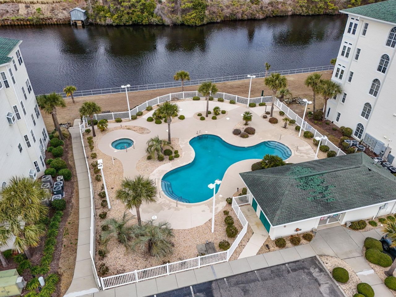 1100 Commons Blvd. Photo 32