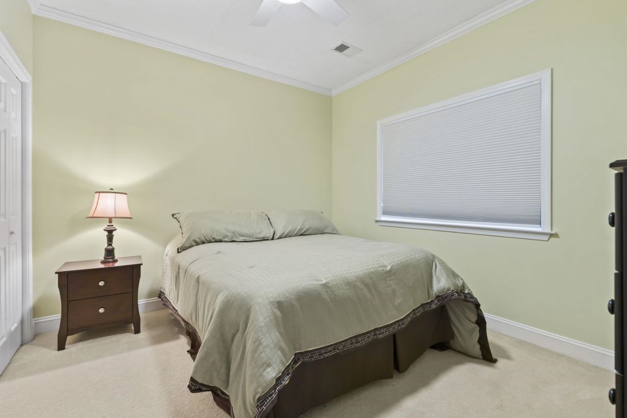 1100 Commons Blvd. Photo 4