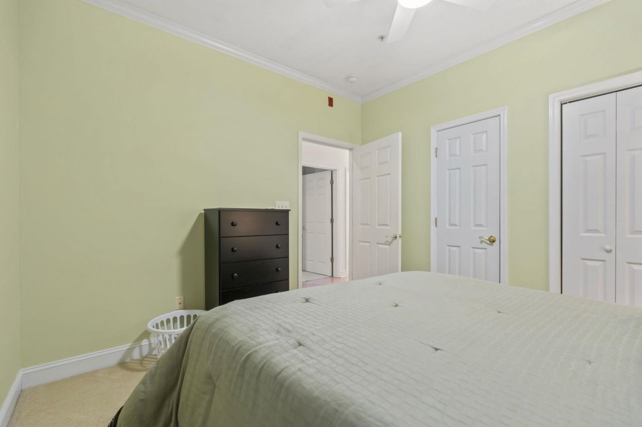 1100 Commons Blvd. Photo 5