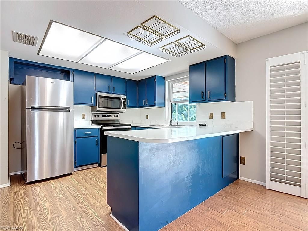 5946 Stringfellow Rd, Saint James City, FL 33956 Photo