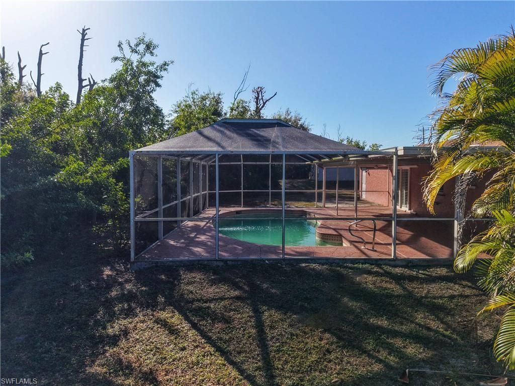 5946 Stringfellow Rd, Saint James City, FL 33956 Photo