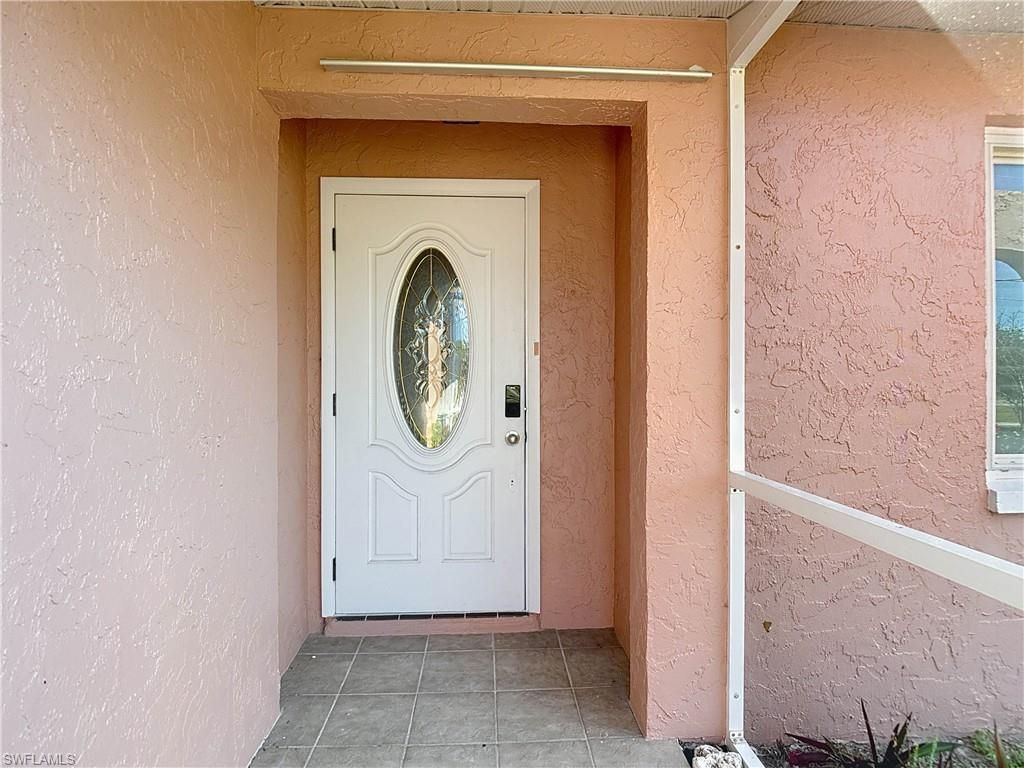 5946 Stringfellow Rd, Saint James City, FL 33956 Photo