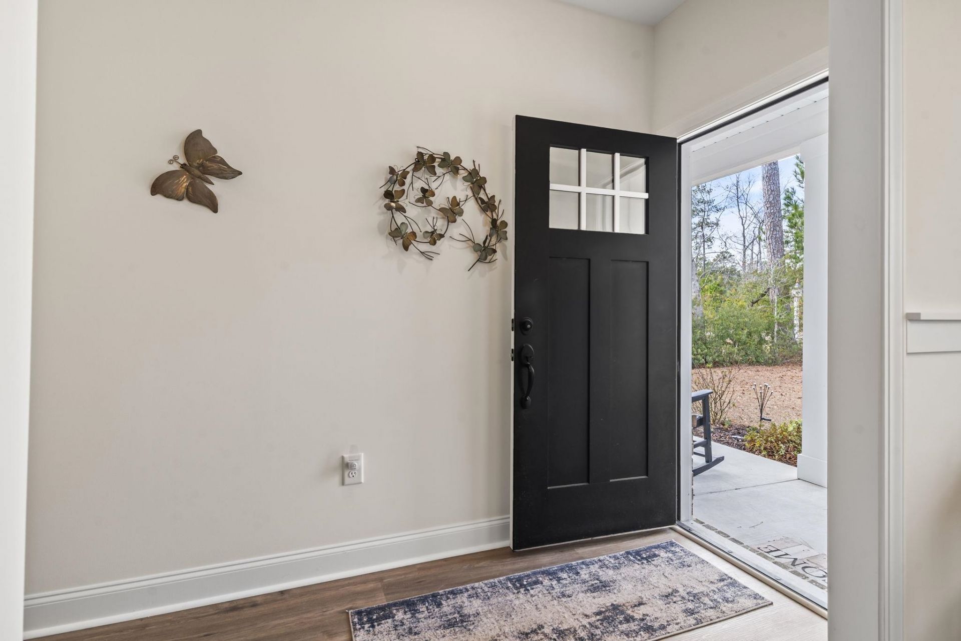 207 Putney Ct. Photo 4